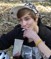 Skater Richard Hanzlik jerks off outdoors boys porn 6278cfe0435a8.jpg