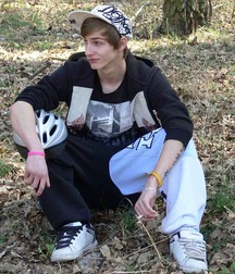 Skater Richard Hanzlik jerks off outdoors boys porn 6278cfe9f0d24.jpg