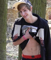 Skater Richard Hanzlik jerks off outdoors boys porn 6278d01d32a79.jpg