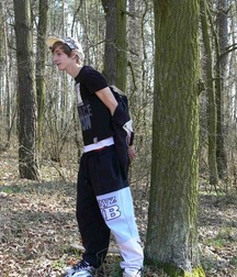 Skater Richard Hanzlik jerks off outdoors boys porn 6278d0335a7e5.jpg