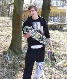 Skater Richard Hanzlik jerks off outdoors boys porn 6278d11c18d88.jpg