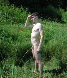 Andrey wanking and cumming outdoors boys porn 6278d8d5324a1.jpg