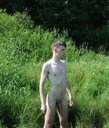 Andrey wanking and cumming outdoors boys porn 6278d8dc9f760.jpg