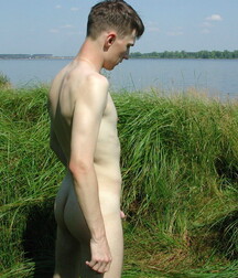 Andrey wanking and cumming outdoors boys porn 6278d92abd40e.jpg