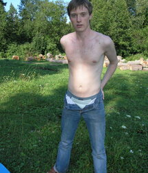  Tolik wanks & cums outdoors boys porn 6278e9070f82d.jpg