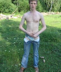  Tolik wanks & cums outdoors boys porn 6278e90e8a0cb.jpg