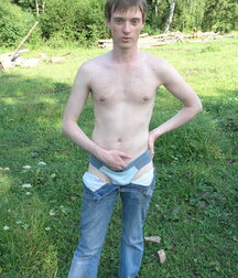  Tolik wanks & cums outdoors boys porn 6278e9110eec9.jpg