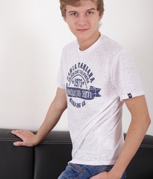 Blond Logan Lech solo on sofa boys porn 627a1f184342a.jpg