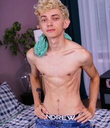 Elio Pjatteryd solo on bed boys porn 627a26b8c0e1b.jpg