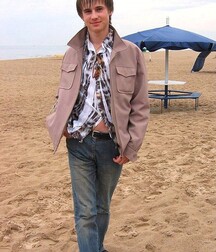 Cute Leon wanks & cums on the beach boys porn 627d2421f21db.jpg