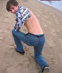 Cute Leon wanks & cums on the beach boys porn 627d2437c2674.jpg