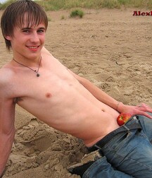 Cute Leon wanks & cums on the beach boys porn 627d24578930f.jpg