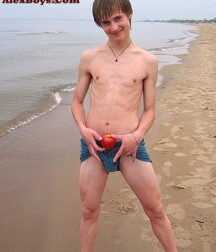 Cute Leon wanks & cums on the beach boys porn 627d246e73020.jpg