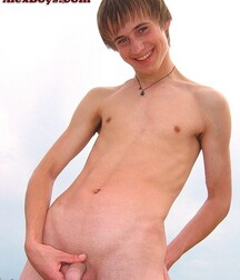 Cute Leon wanks & cums on the beach boys porn 627d247a3ded4.jpg