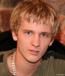 Blond Antonies wanks & cums boys gay porn
