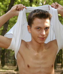 Cute twink Vojta shows off outdoors porn 628e0175c24e6.jpg