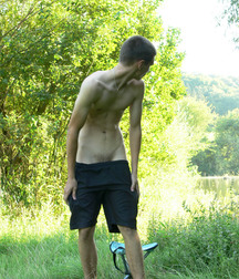 Sexy twink jerks off outdoors boys porn 628f37f17b37f.jpg
