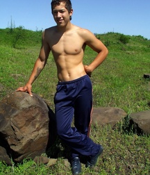 Muscle boys porn Alexis shows & jerks off outdoors 628f4f2eed73a.jpg