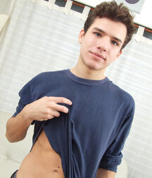 Muscle boy shows off and ripped boys porn 628f8b6ed93db.jpg