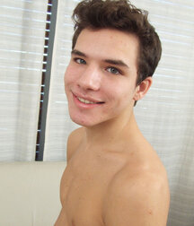 Muscle boy shows off and ripped boys porn 628f8bb8a1066.jpg