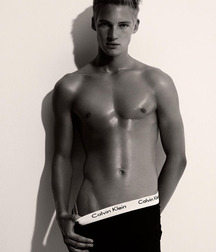 Guys in erotic situations or poses boys porn 629738ee66d1c.jpg