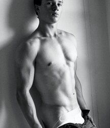 Guys in erotic situations or poses boys porn 629739e0e935d.jpg