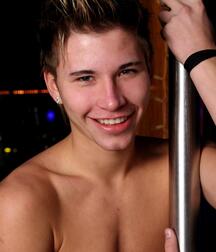 Muscular twink Nicolas solo session boys porn