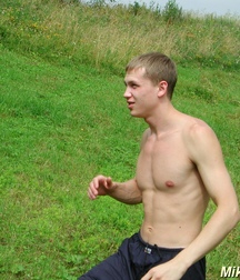 Muscular blond twink solo outdoors gay porn 62a1ba46e377e.jpg