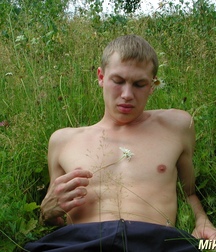 Muscular blond twink solo outdoors gay porn 62a1ba9da2b06.jpg