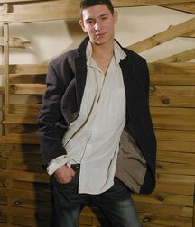 Brunette guy Bertek shows off & gets hot service boys porn 62a60e5715b7c.jpg