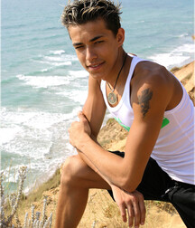 Handsome lad Leon solo session at the beach boys porn 62aaf38048e7c.jpg