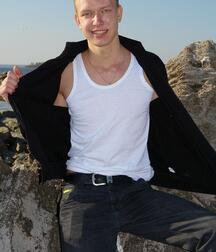 Gorgeous hunk Jimmy shows off outdoors boys porn 62b464fd3e9ed.jpg