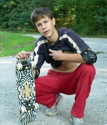 A cute skater teen jerks off outdoors boys porn 62b4899e009e7.jpg