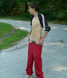 A cute skater teen jerks off outdoors boys porn 62b489ff8e0e1.jpg