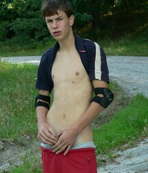 A cute skater teen jerks off outdoors boys porn 62b48a131a16d.jpg