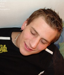 Handsome hunk Justin wanks & cums boys porn 62b58ddb43962.jpg