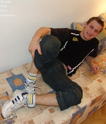 Handsome hunk Justin wanks & cums boys porn 62b58dfd2b88a.jpg