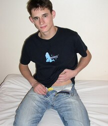 Chris, a twink with protruding ears, shows & jerks off boys porn 62b595a4db0f7.jpg