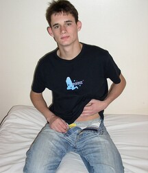Chris, a twink with protruding ears, shows & jerks off boys porn 62b595a6ca3f9.jpg