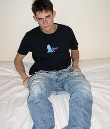 Chris, a twink with protruding ears, shows & jerks off boys porn 62b595aacf548.jpg