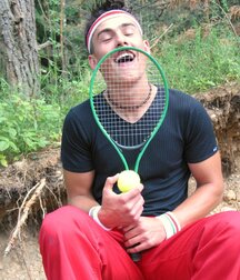The smiling tennis player Fredi shows off outdoors 62b968228d27a.jpg