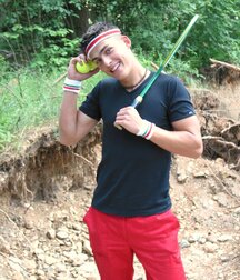 The smiling tennis player Fredi shows off outdoors 62b9682ac0b70.jpg