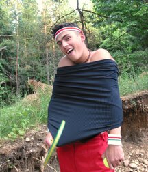 The smiling tennis player Fredi shows off outdoors 62b96839297f7.jpg
