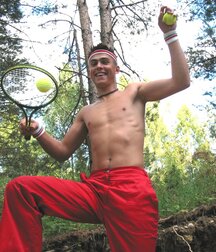 The smiling tennis player Fredi shows off outdoors 62b968458bfa2.jpg