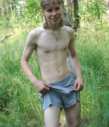 Boys Porn Handsome blond teen Krystof jerks off outdoors 62b97a5104103.jpg