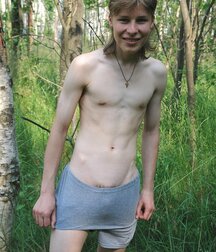 Boys Porn Handsome blond teen Krystof jerks off outdoors 62b97a6fb4f9d.jpg