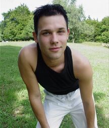 A  21 y.o. guy in a solo session outdoors boys porn 62b97d9ea344e.jpg