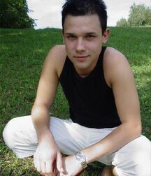 A  21 y.o. guy in a solo session outdoors boys porn 62b97da36d5c7.jpg