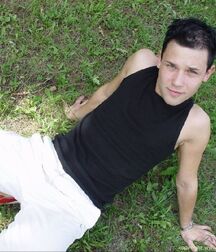 A  21 y.o. guy in a solo session outdoors boys porn 62b97da9b147d.jpg