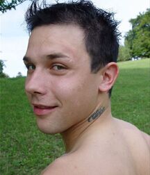 A  21 y.o. guy in a solo session outdoors boys porn 62b97df6eb555.jpg